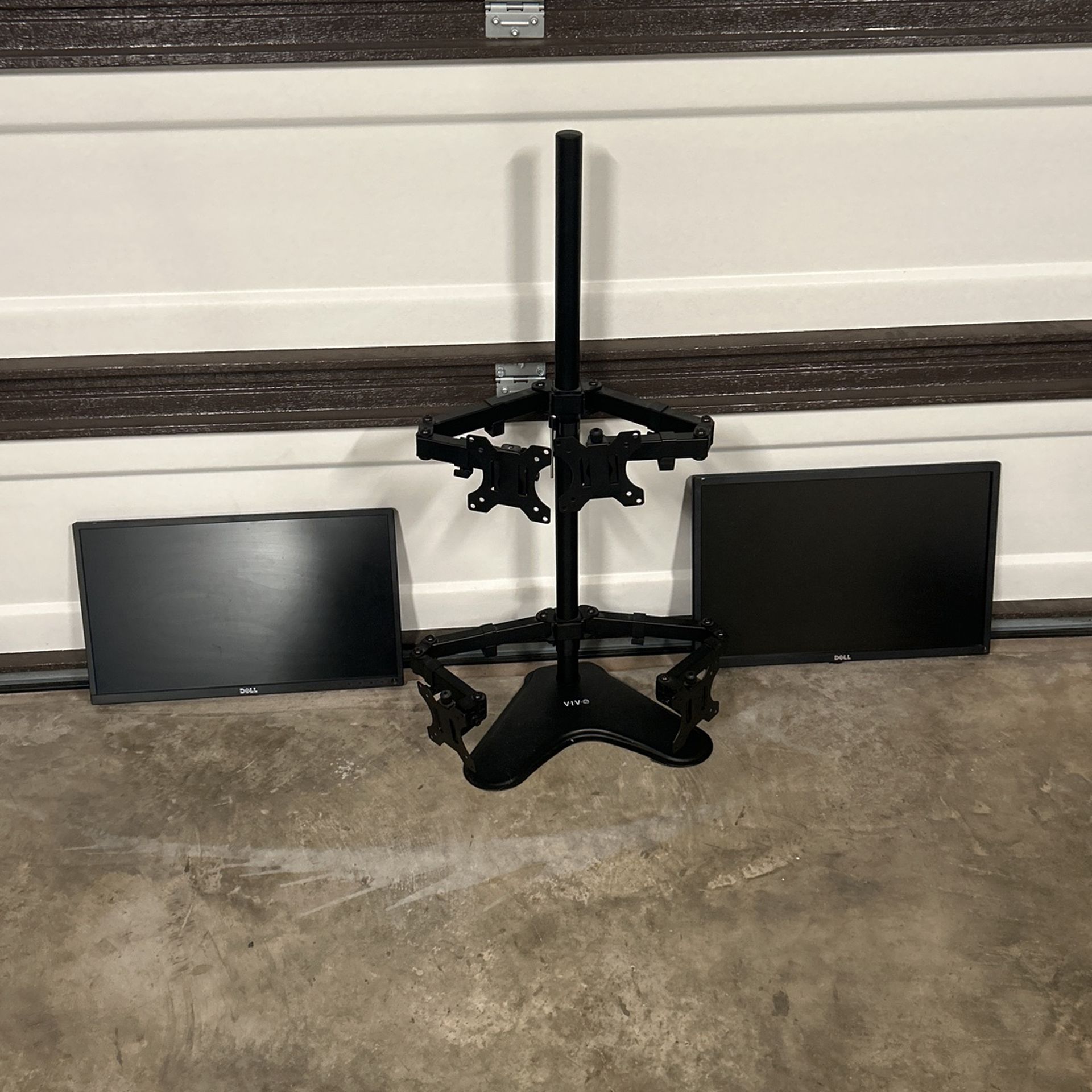 4-monitor Stand & 2 Monitors Included