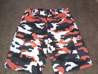 Men's Cargo Shorts Size 42