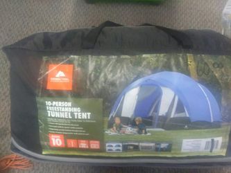 10-person freestanding tunnel tent.