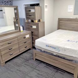looking for a GORGEOUS, STURDY Bedroom Set at an AMAZING PRICE!