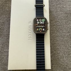 Apple Watch Ultra 1 (1st Gen) 49mm
Comes