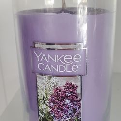 New Lilac Blossoms Yankee Candle