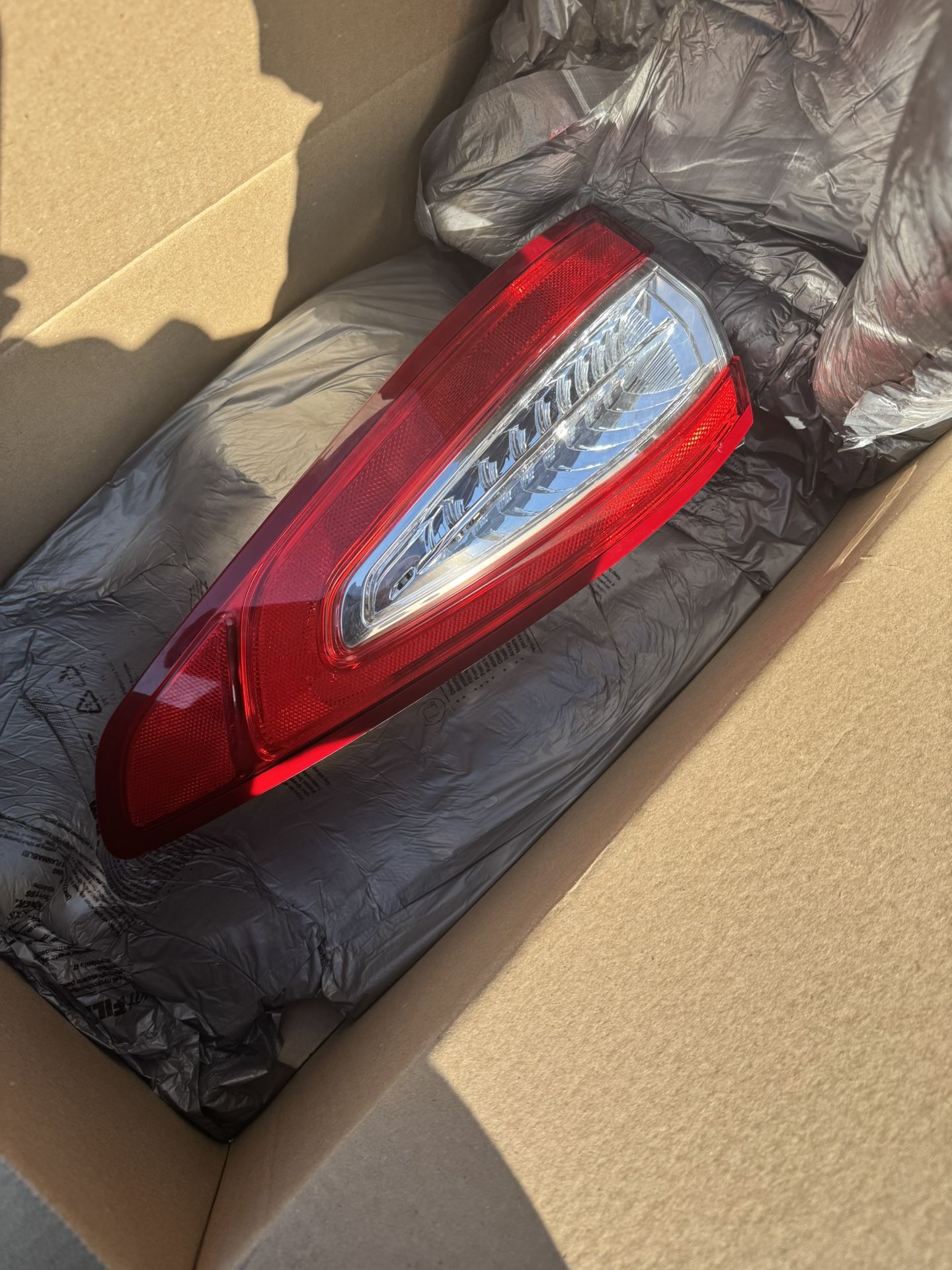 2013-2016 FORD FUSION RH TAIL LAMP TAIL LIGHT LAMP TAILLIGHT LED GENUINE OEM