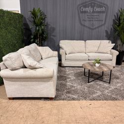 🛋️Cream Love Seat Set (Delivery Available!! )