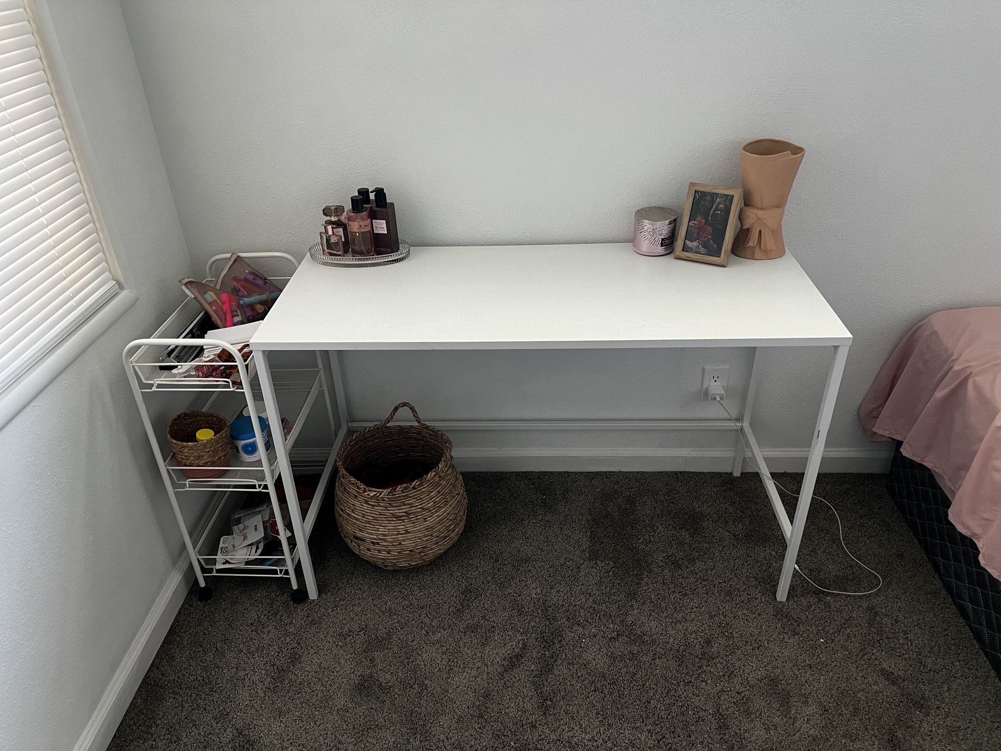 White Desk And Ikea Storage