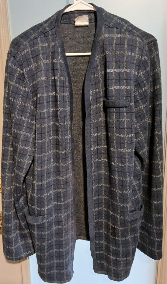 WOMEN'S WEEKENDERS BRAND BLUE/BLACK/WHITE PLAID SWEATER/JACKET, SIZE LARGE