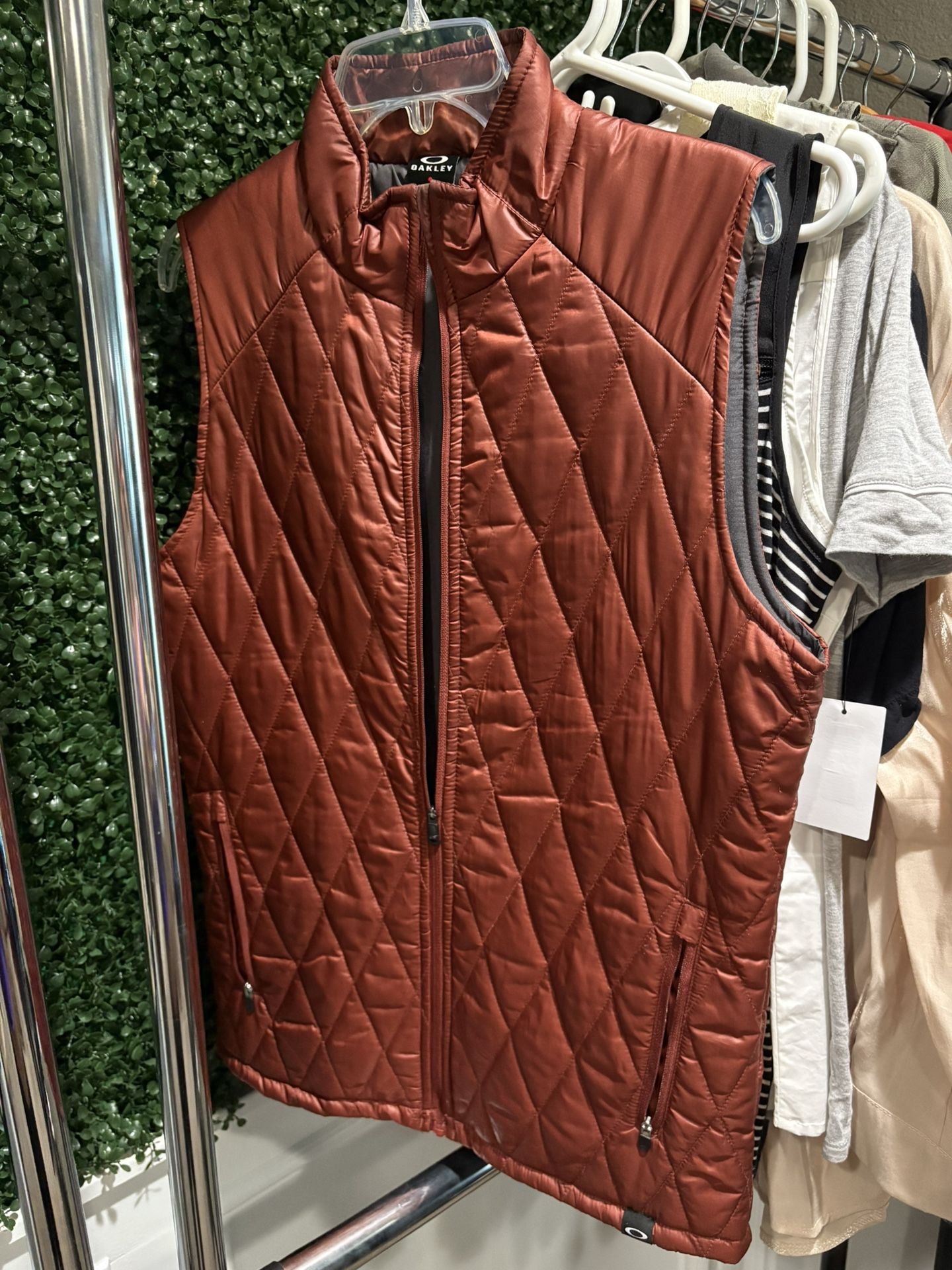 Oakley Quilted Puffer Vest 