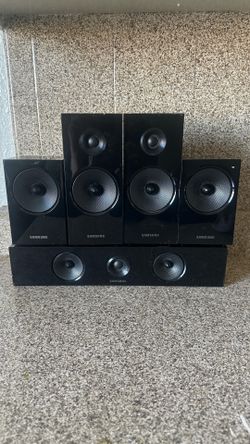Set of 5 speakers Samsung
