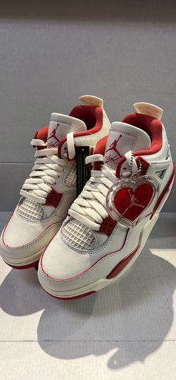 NIKE WOMANS AIR JORDAN 4 RETRO “VALENTINE DAY”