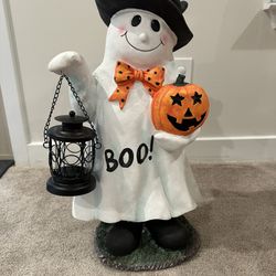 Halloween Ghost Statue