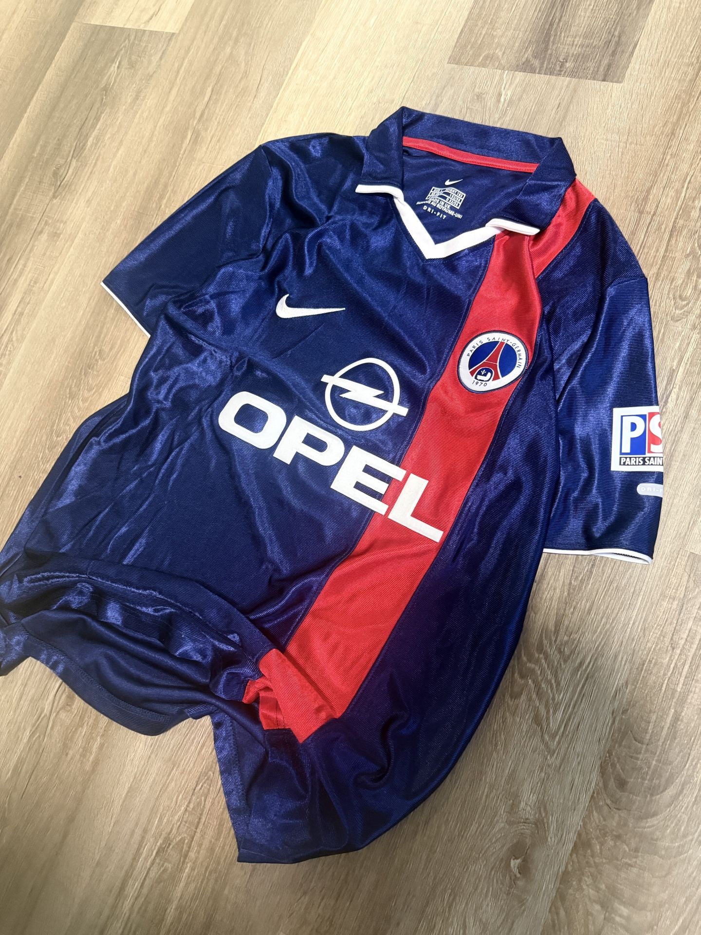 PSG Paris Saint Germain 2001/02 Home Retro Soccer Jersey Vintage Football Shirt (Camiseta De Futbol)