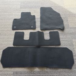New 2025 Chevrolet Traverse GMC Acadia OEM Carpeted Black Floor Mats GM (contact info removed)7