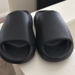 Yeezy Slides