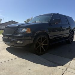 2004 Ford Expedition  Eddie Bauer Edition
