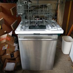 Dishwasher for repair FREE!