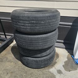 Vendo 4 Llantas   50 Por Las Todas 235/60/18