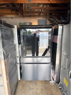 🔥SAMSUNG FAMILY HUB CHARCOAL AND MATTE BLACK REFRIGERATOR WITH BEVERAGE CENTER AND ICE MAKER🔥FINANCING AVAILABLE 🔥