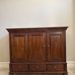 Ethan Allen British Classics Entertainment Center