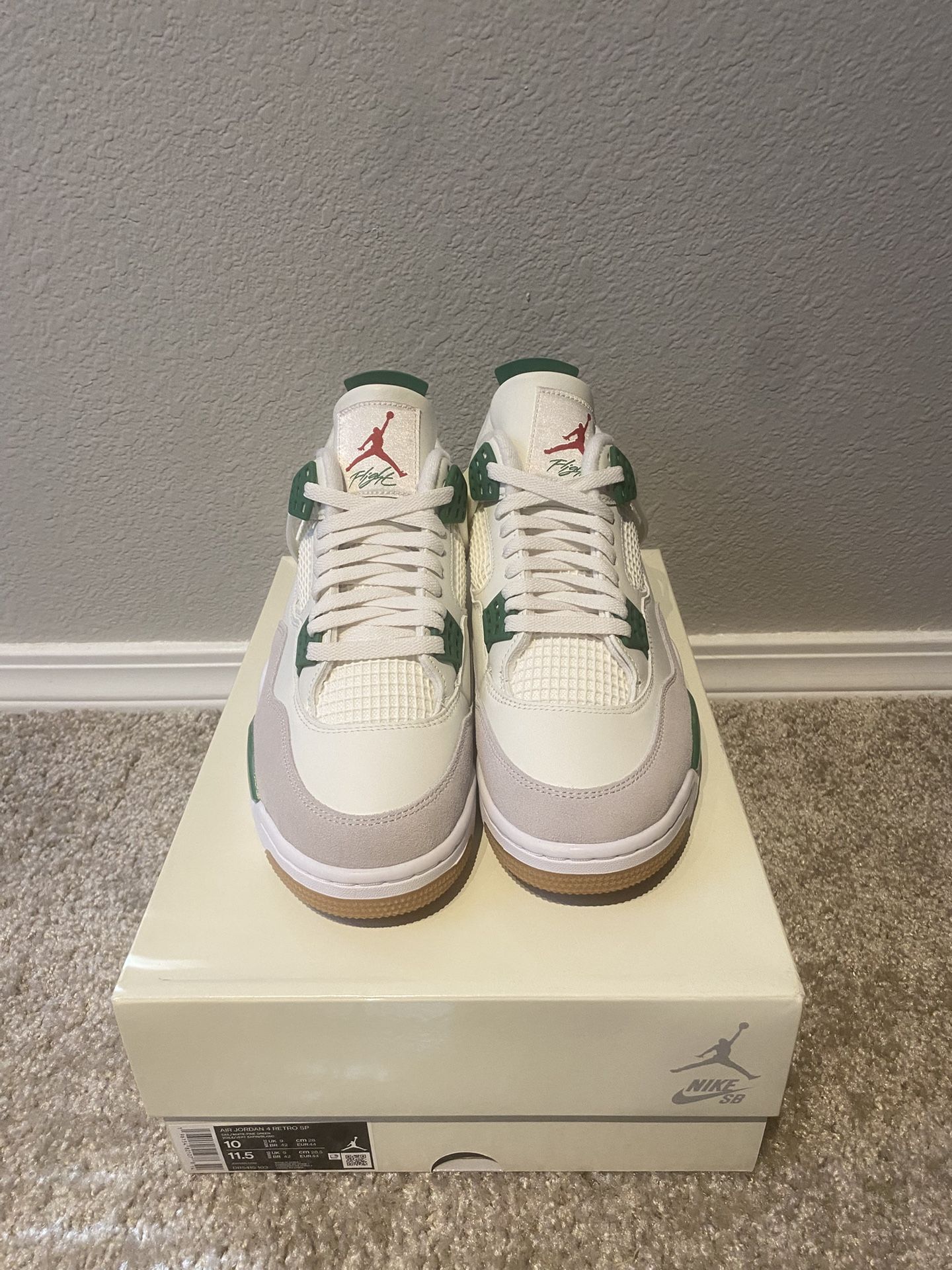 Jordan  4 SB Pine Green Size 10M