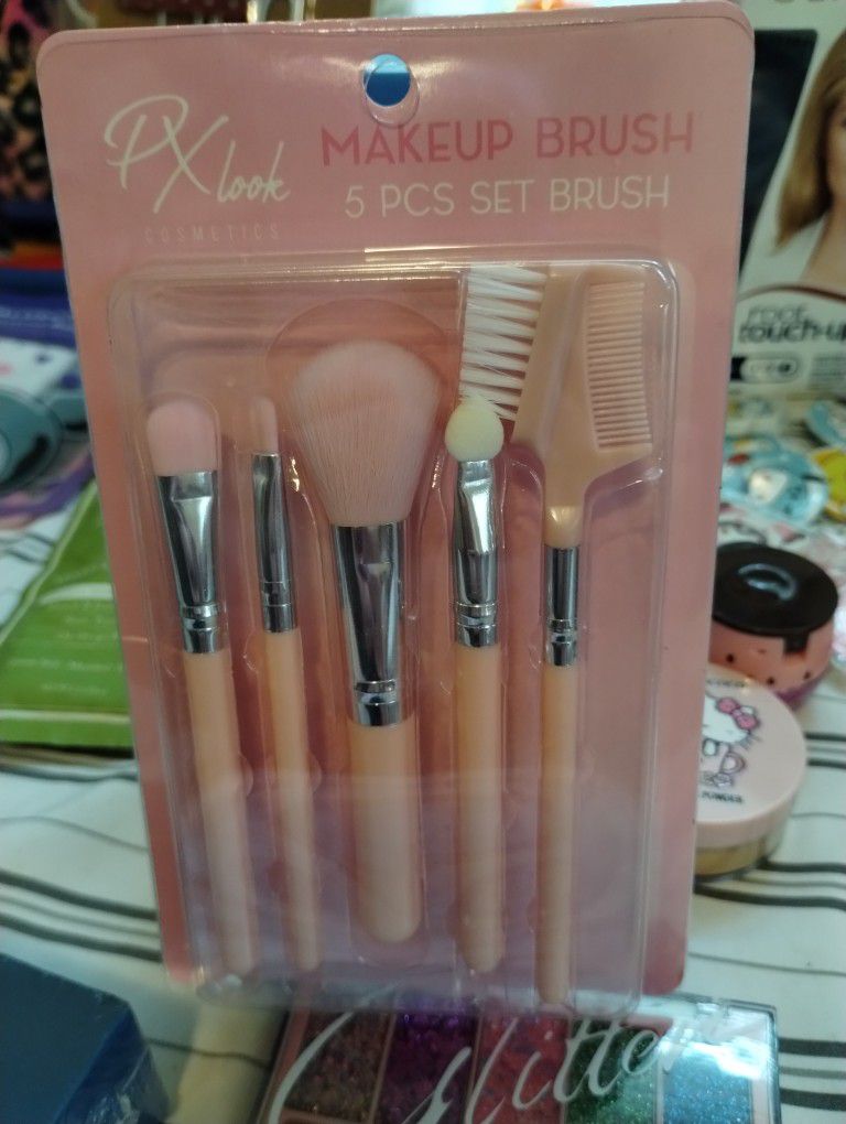 Make Up Brushes 10.00