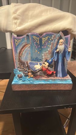 Jim Shore sourcerer Mickey