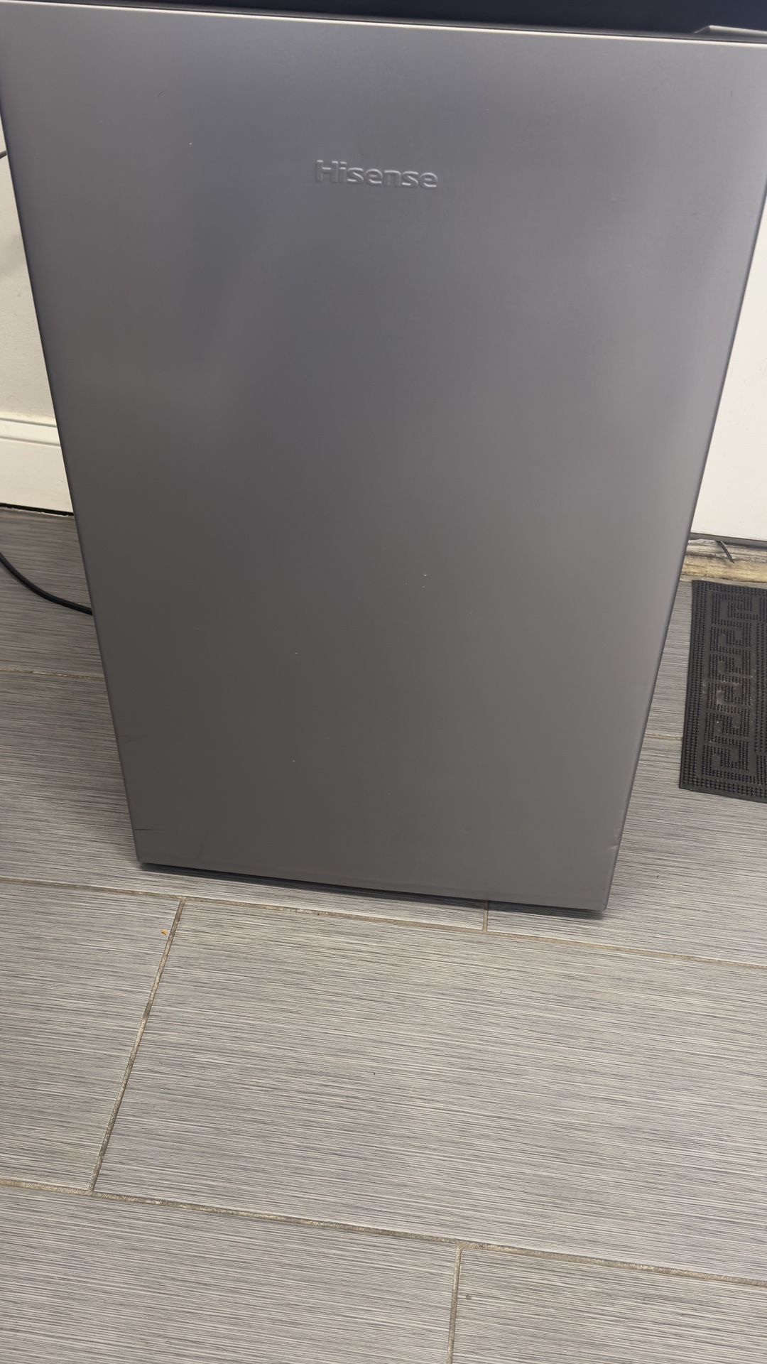Hisense 4.4 Cu ft Single Door Mini Refrigerator