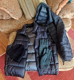 Brand new matching Uniqlo outerwear set black