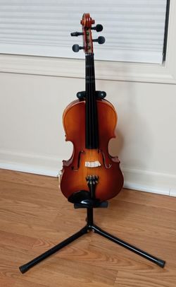 Breton 4/4 full size violin set EXC+
