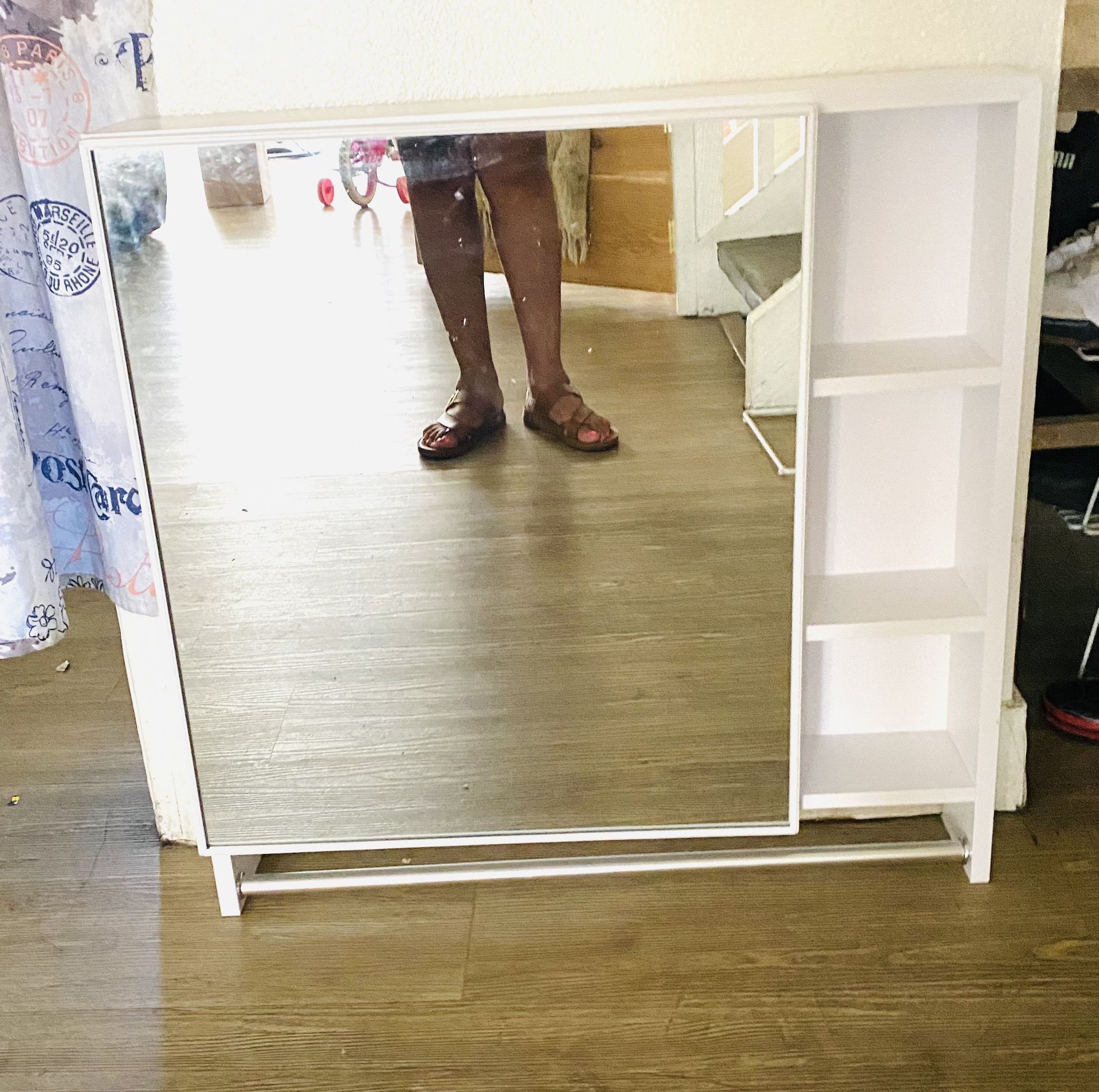 Mirrored Cabinet With Shelves And Towel Rack (White)