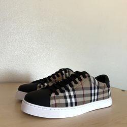 Burberry Sneakers 