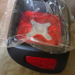 BRAND NEW 2015-2021 JEEP RENEGADE PASSENGER TAIL LIGHT ASSEMBLY