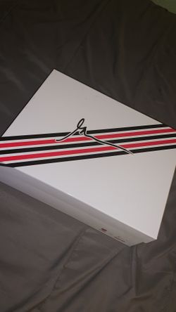 Gary vee 004 limited edition Kwiss positivity & optimism high top white with black lettering size 11