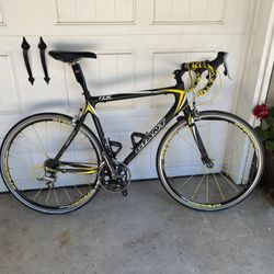 Giant TCR Carbon Road Bike