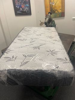 Twin mattress