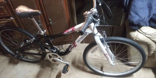 Specialized hotrock 24st