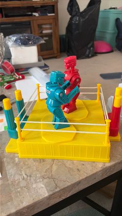 Rock 'Em Sock 'Em Robots Game
