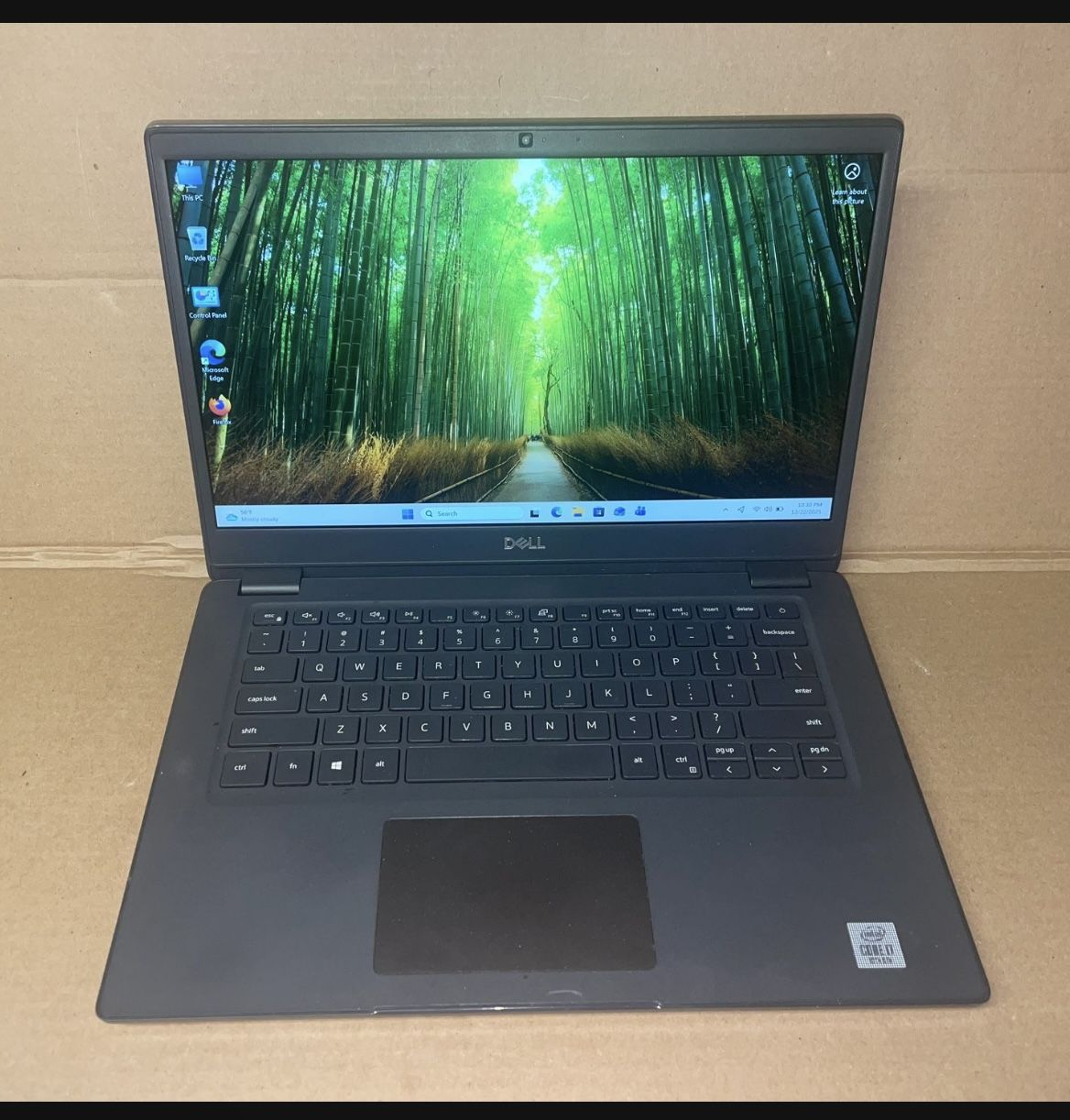 Dell Latitude 3410 14-inch. Core i7-10510U @ 1.80GHz. 8GB. 256GB. WIN 11