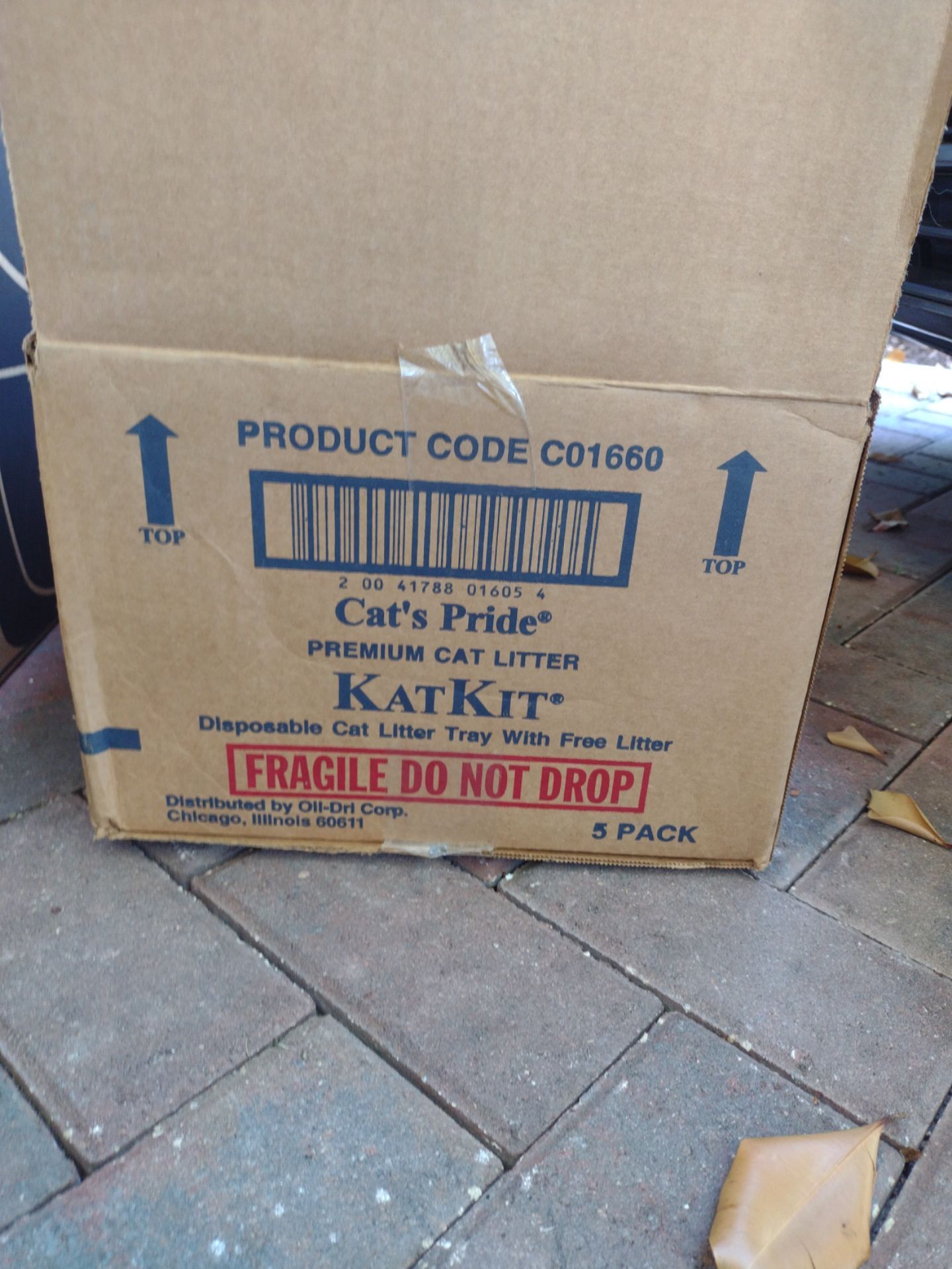 Disposable litter boxes