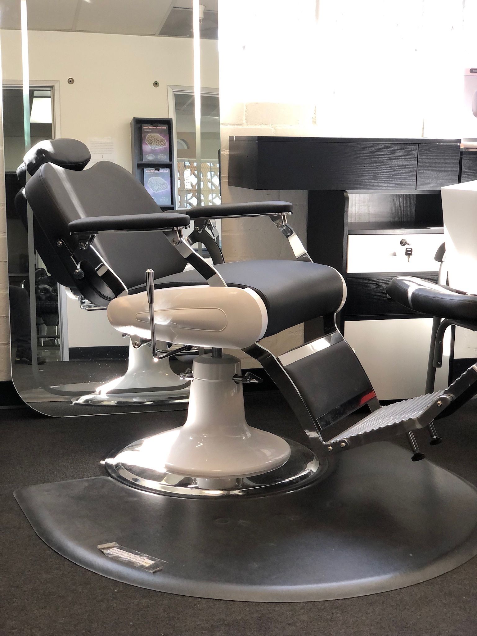 Black White Hydraulic Vintage Style Heavy Duty Recline Barber