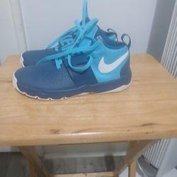 Nike Team Hustle 6.5