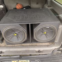 2 15’s Kickers With Qbomb Box