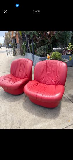 Antique leather slide swivel very comfortable Club Chairs