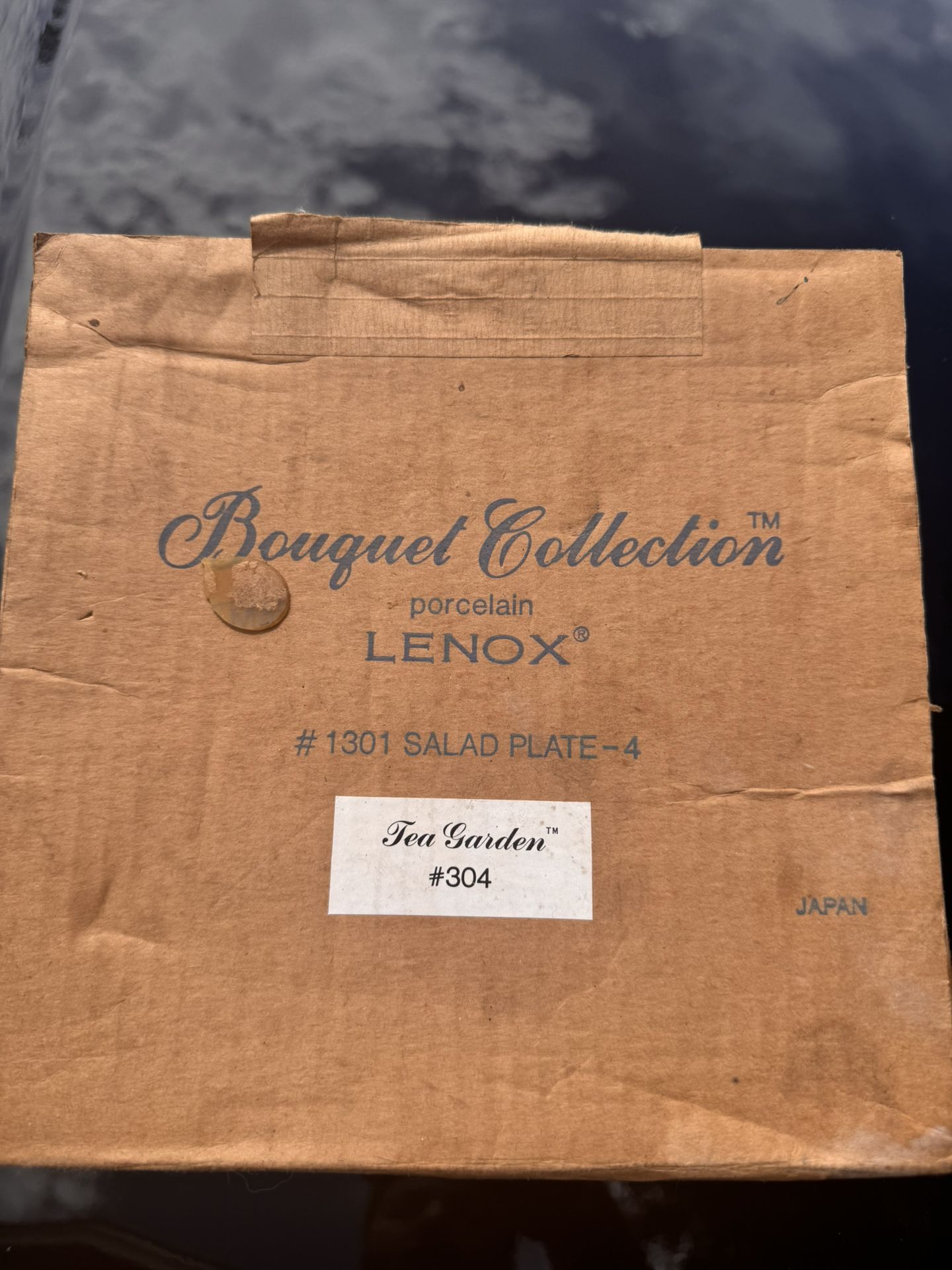 Brand new Lenox Porcelain Bouquet Collection Tea Garden Set of 4 - originally purchased for 80$