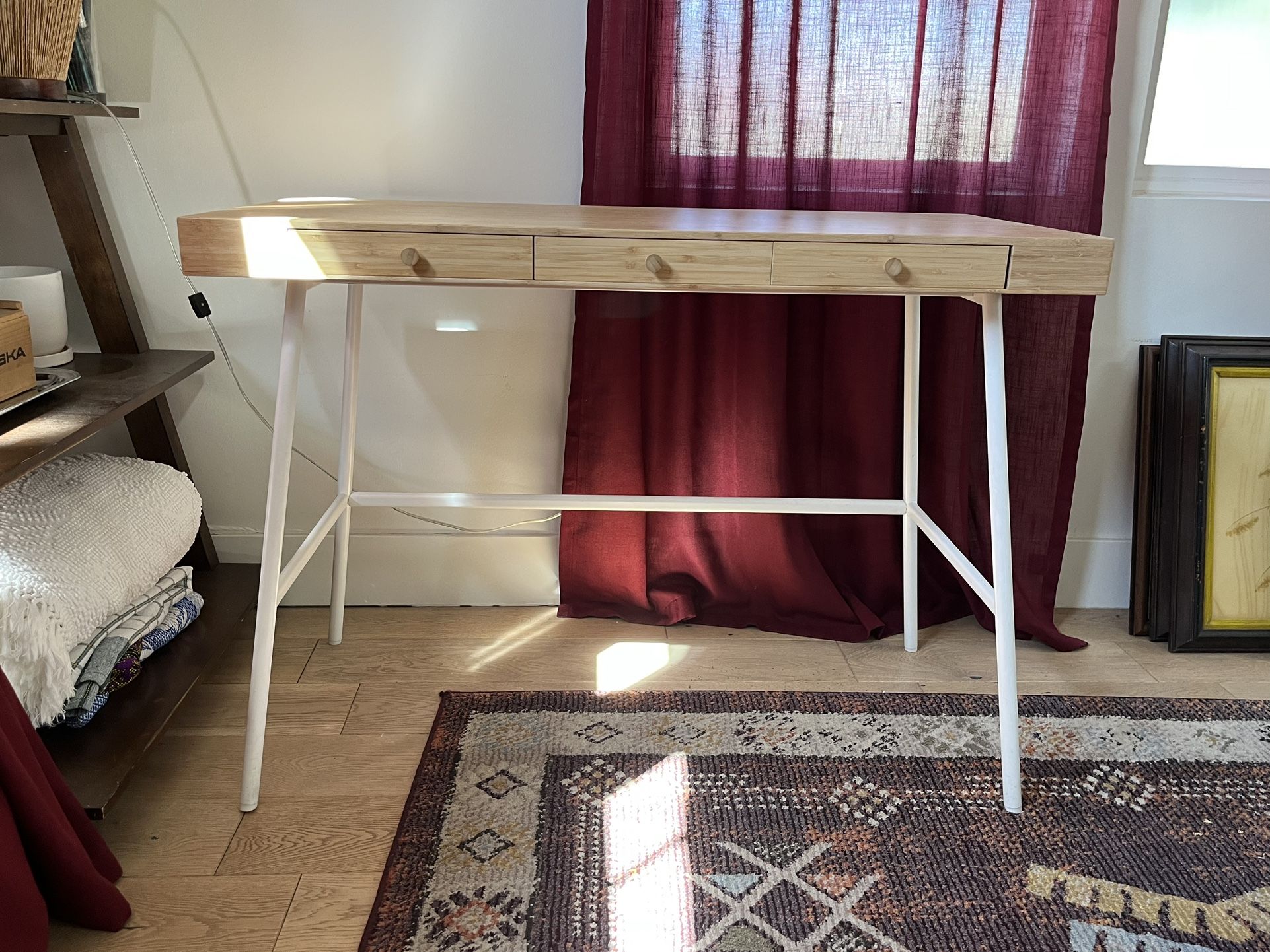 Ikea LILLÅSEN Desk
