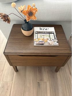 Copenhagen End Table/Nightstabd