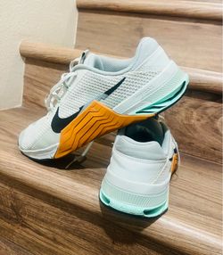 NikeMetcon 7 'Light Silver Desert Ochre Size 11 For Men’s
