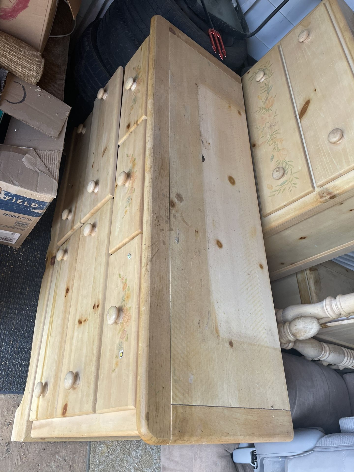 Solid Wood Simple Flower Design Twin Bedroom Set