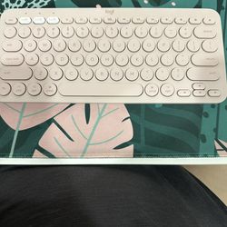 Logitech K380 Bluetooth Keyboard (Pink)