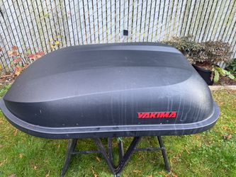 Yakima Rocket box 12 roof cargo box