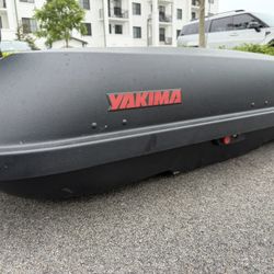 Yakima Roof Box - RocketBox Pro 14
